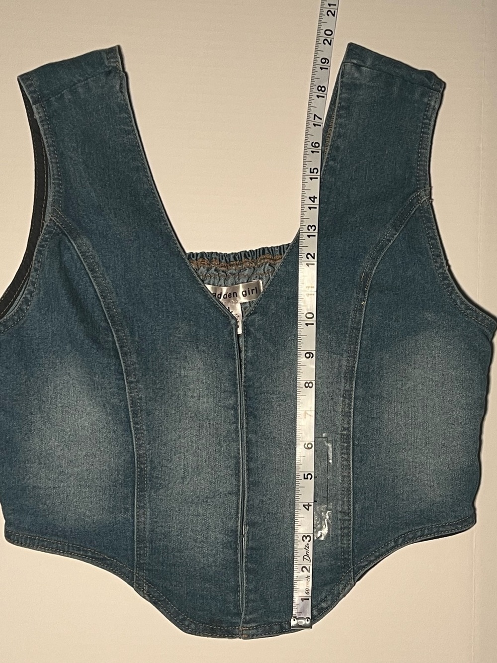 Subcategory selection for women's shorts - Picture 5 of 7